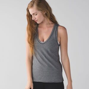 Lululemon Circadian Tank
Mini Pop Stripe Heathered Medium Grey Black